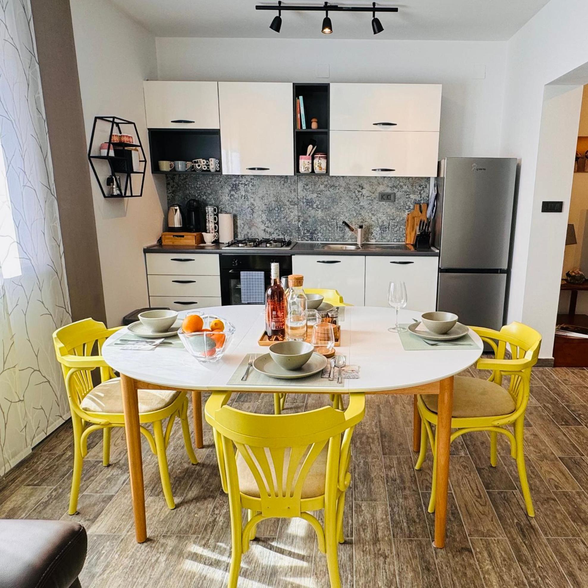 Apartment With A Terrace Forest Home Lullula Veprinac Bagian luar foto