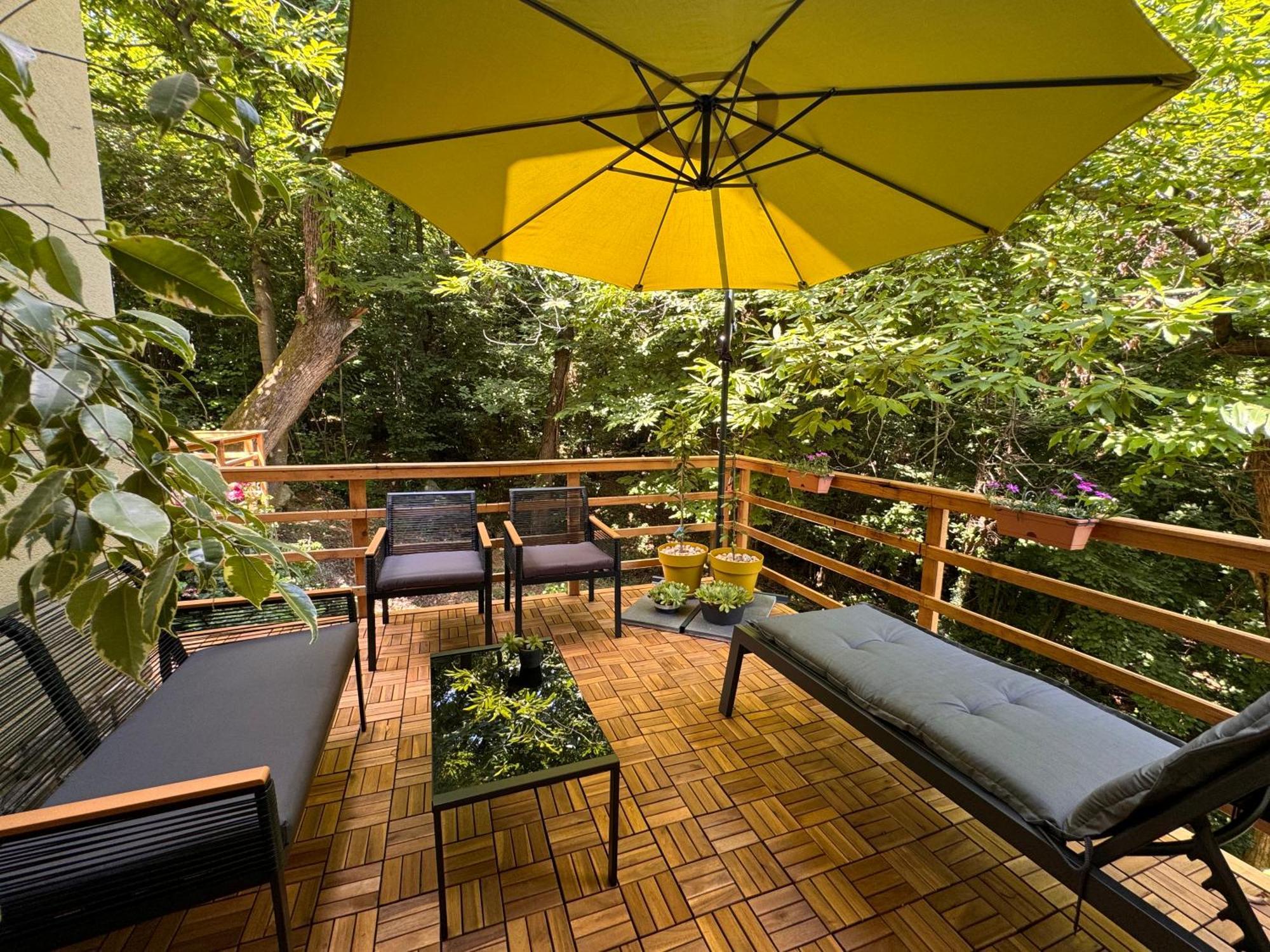 Apartment With A Terrace Forest Home Lullula Veprinac Bagian luar foto