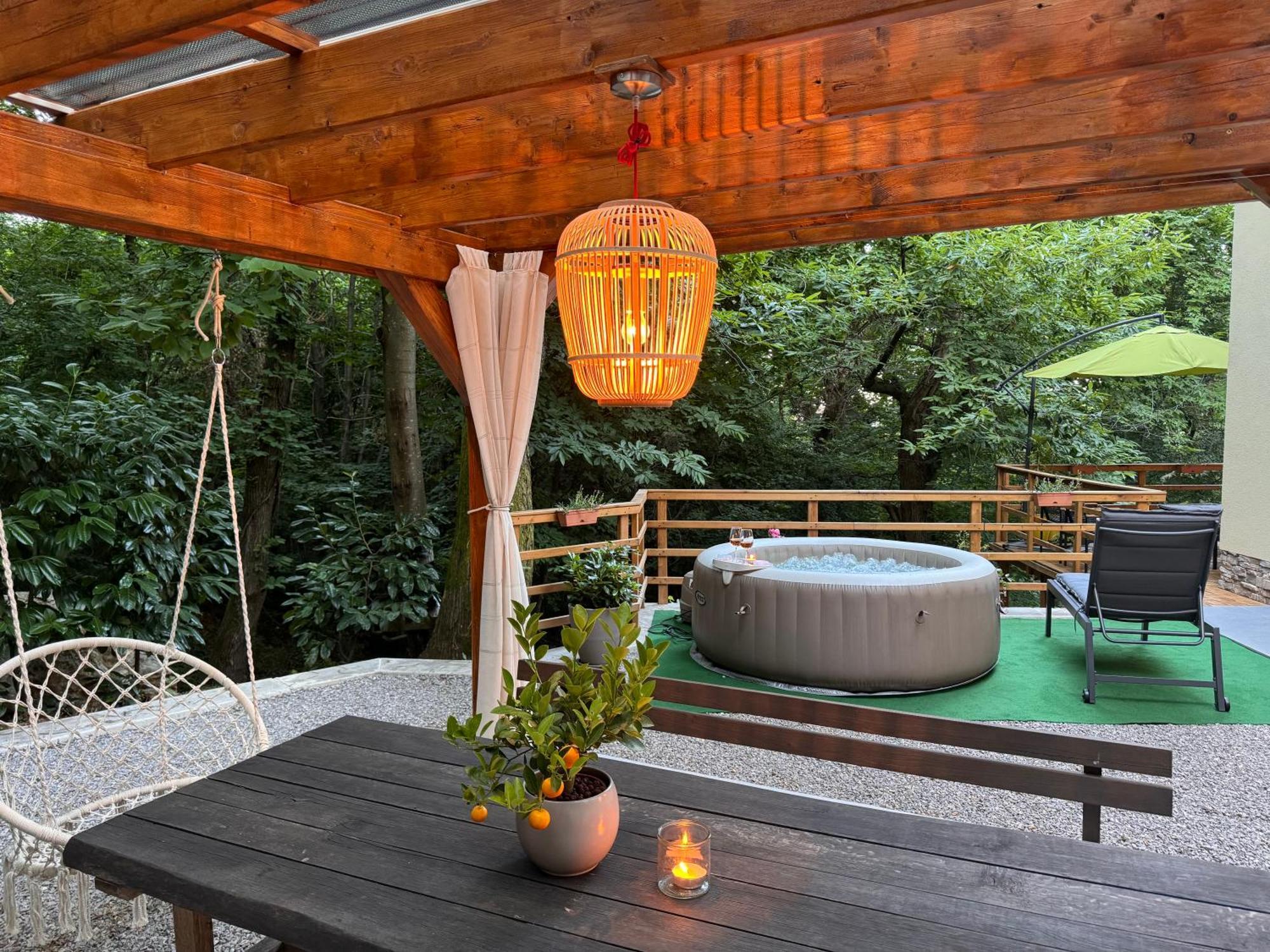 Apartment With A Terrace Forest Home Lullula Veprinac Bagian luar foto