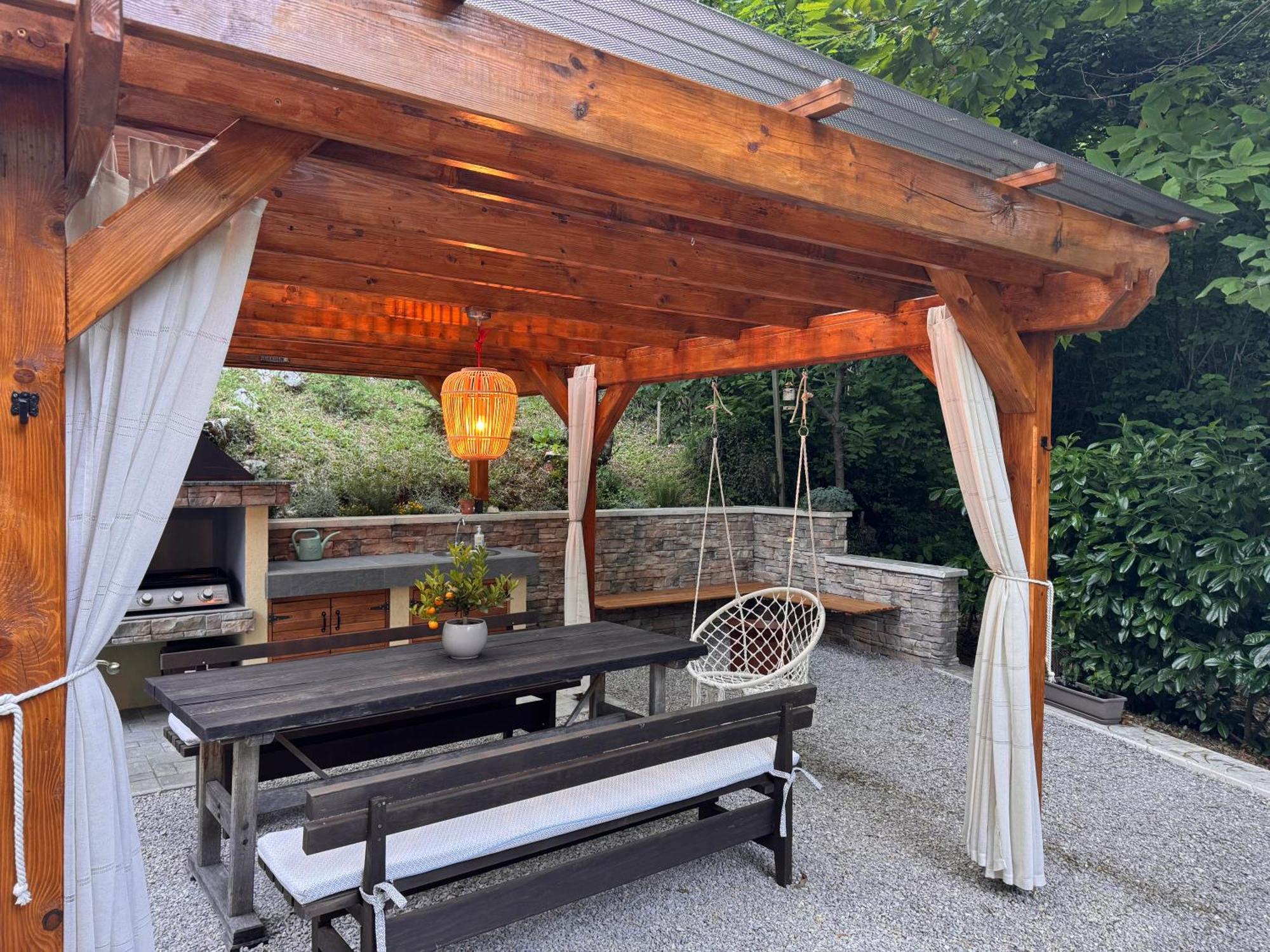 Apartment With A Terrace Forest Home Lullula Veprinac Bagian luar foto